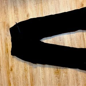 Men’s large Gerry snowboarding pants.